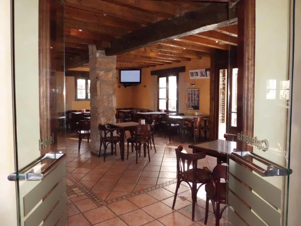Hotel Rey Chindasvinto Covarrubias Buitenkant foto